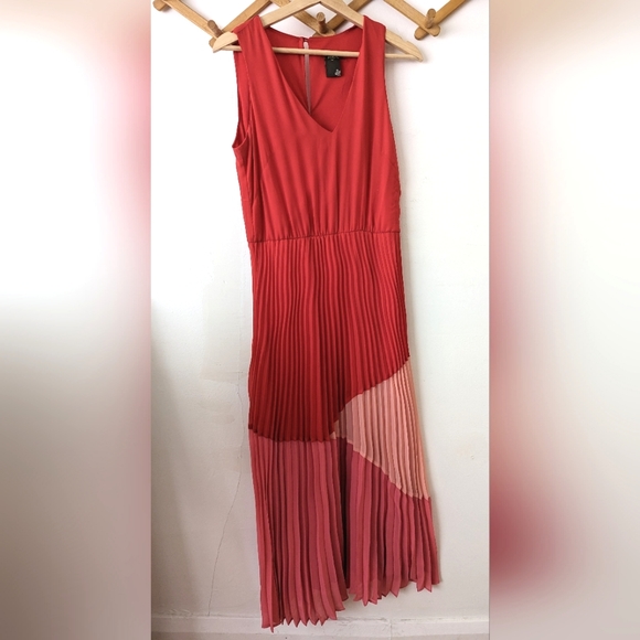 Red/Pink Pleated Maxi Dress - Size 8 - Picture 2 of 2